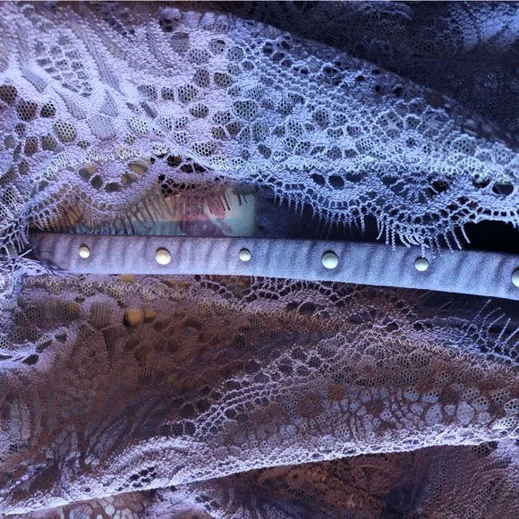 NWOT Victoria’s Secret Lilac Pearl & Lace Bra - Picture 3 of 4